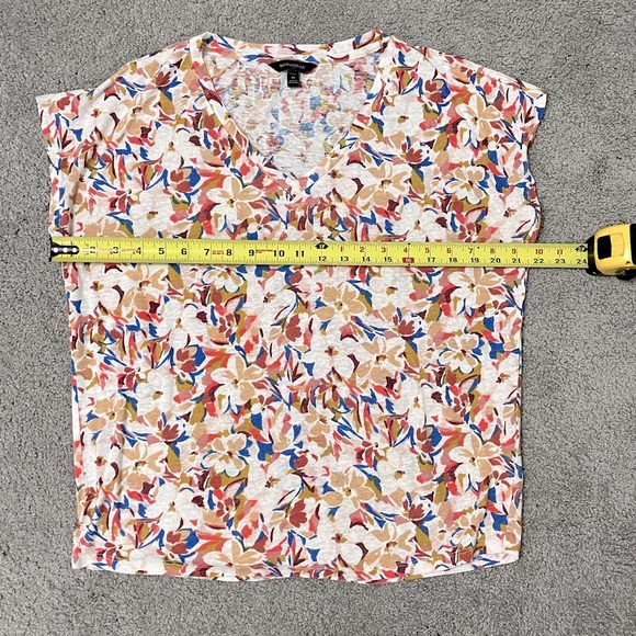 Banana Republic Knit Tee Size Medium - Picture 5 of 6